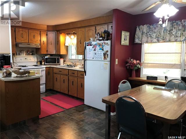 306 8th Street, Home with 2 bedrooms, 1 bathrooms and null parking in Star City SK | Image 11