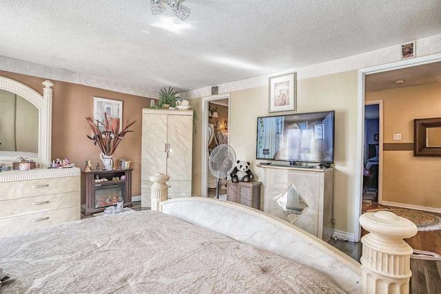 39 Mccallum Crt, Townhouse with 3 bedrooms, 2 bathrooms and 2 parking in Brampton ON | Image 17