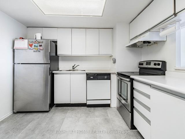 1602 - 2466 Eglinton Ave E, Condo with 2 bedrooms, 2 bathrooms and 1 parking in Toronto ON | Image 7