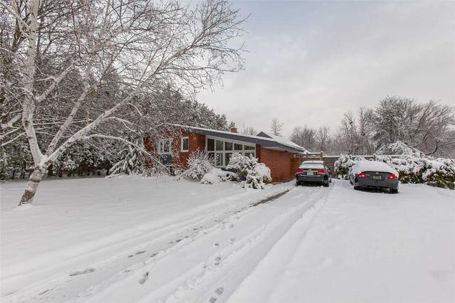 570 Evans Rd, House detached with 3 bedrooms, 2 bathrooms and 6 parking in Hamilton ON | Image 1