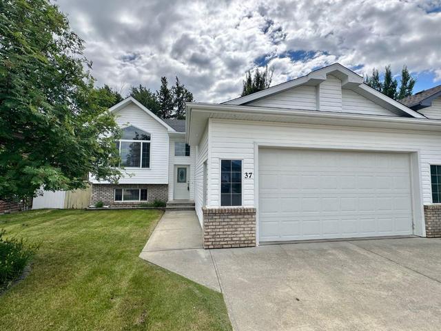 37 Park Circle, House detached with 6 bedrooms, 3 bathrooms and 4 parking in Whitecourt AB | Image 1