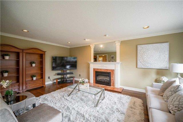 86 Woodgreen Dr, House detached with 4 bedrooms, 5 bathrooms and 4 parking in Vaughan ON | Image 9