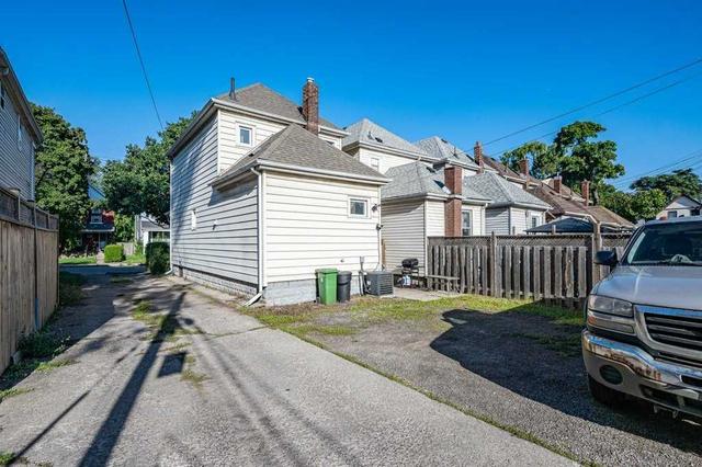 148 Barnesdale Ave N, House detached with 3 bedrooms, 1 bathrooms and 3 parking in Hamilton ON | Image 13