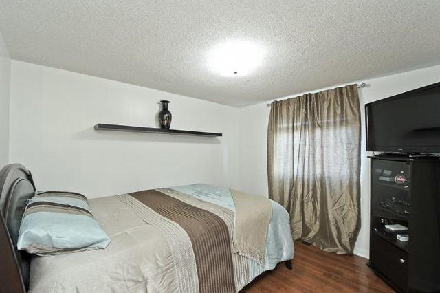 60 Macintyre Lane, Townhouse with 3 bedrooms, 2 bathrooms and 1 parking in Ajax ON | Image 10