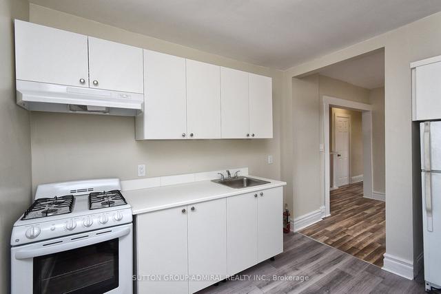 upper#2 - 1932 Queen St E, Condo with 2 bedrooms, 1 bathrooms and 0 parking in Toronto ON | Image 9