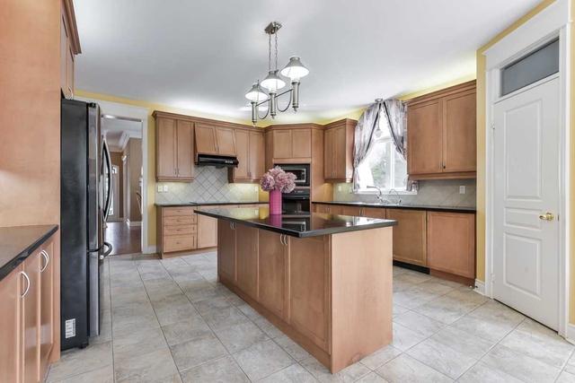 22 Odessa Cres, House detached with 4 bedrooms, 5 bathrooms and 9 parking in Markham ON | Image 7