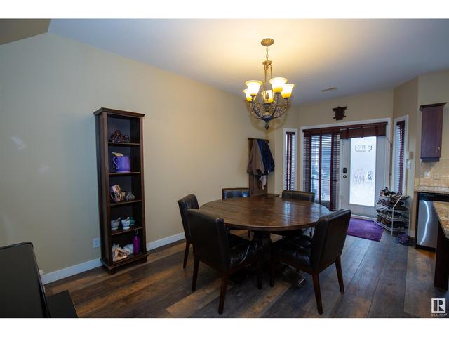 9205 98 Av Nw, House attached with 3 bedrooms, 2 bathrooms and null parking in Edmonton AB | Image 11