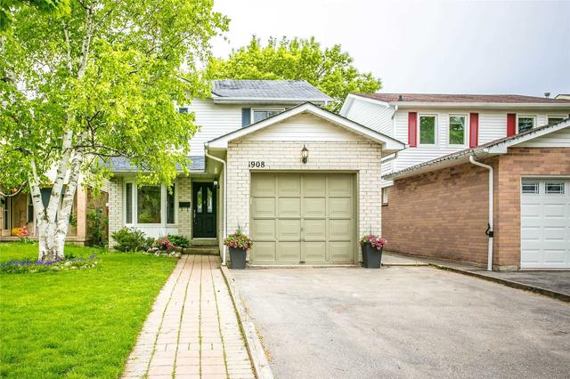 1908 Carrera Crt, House detached with 4 bedrooms, 3 bathrooms and 4 parking in Mississauga ON | Card Image