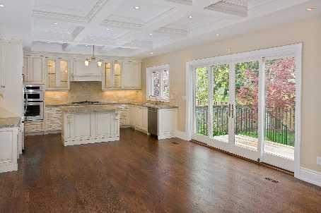 23 Mcclinchy Ave, House detached with 4 bedrooms, 4 bathrooms and 2 parking in Toronto ON | Image 4