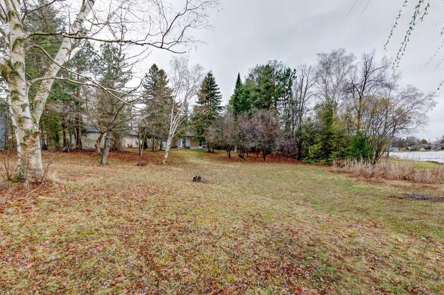 28 Grills Rd, House detached with 2 bedrooms, 1 bathrooms and 1 parking in Kawartha Lakes ON | Image 25