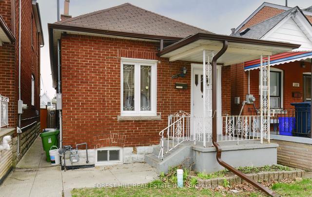 120 Earlscourt Ave, House detached with 2 bedrooms, 2 bathrooms and 2 parking in Toronto ON | Image 12