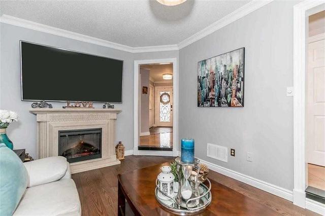 upper - 156 Sundew Dr, House detached with 4 bedrooms, 3 bathrooms and 2 parking in Barrie ON | Image 3
