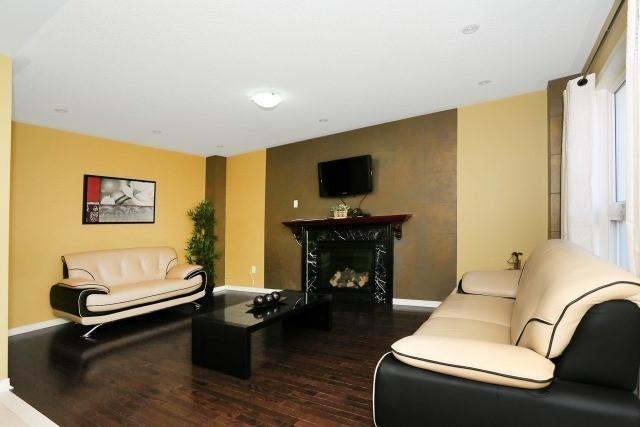 836 Fetchison Dr, House detached with 4 bedrooms, 4 bathrooms and 2 parking in Oshawa ON | Image 7
