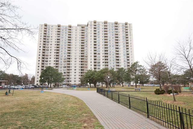 ph-11 - 390 Dixon Rd, Condo with 3 bedrooms, 2 bathrooms and 1 parking in Toronto ON | Image 12