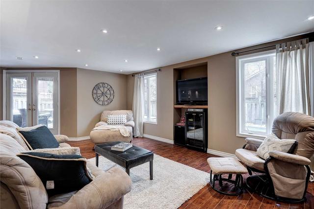 2086 Helmsley Ave, House detached with 4 bedrooms, 4 bathrooms and 5 parking in Oakville ON | Image 25