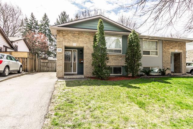 88 Wendover Dr, House semidetached with 2 bedrooms, 2 bathrooms and 3 parking in Hamilton ON | Image 12