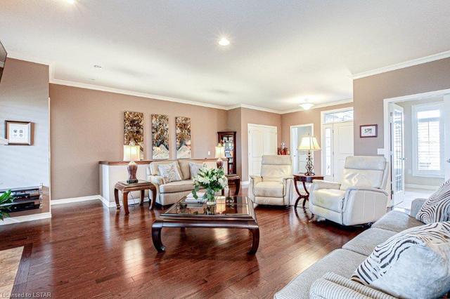 1705 Weir Avenue, House detached with 2 bedrooms, 2 bathrooms and 4 parking in London ON | Image 7