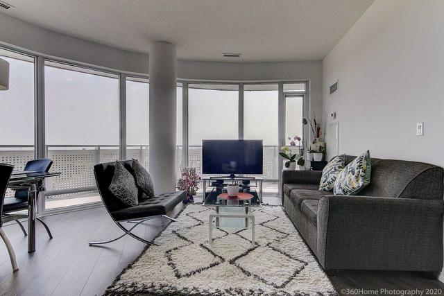 1217 - 2520 Eglinton Ave W, Condo with 3 bedrooms, 2 bathrooms and 2 parking in Mississauga ON | Image 25