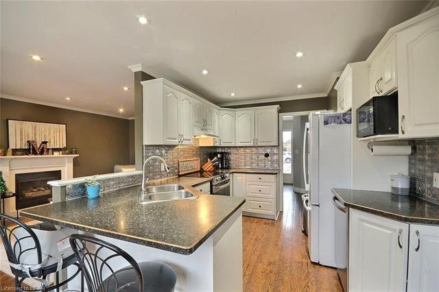 7 Snider Crescent, House detached with 4 bedrooms, 2 bathrooms and null parking in South Huron ON | Image 11