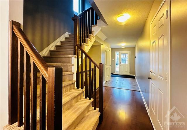206 Vision Street, Townhouse with 3 bedrooms, 3 bathrooms and 3 parking in Ottawa ON | Image 9