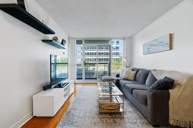 501 - 18 Parkview Ave, Condo with 1 bedrooms, 1 bathrooms and 1 parking in Toronto ON | Image 4
