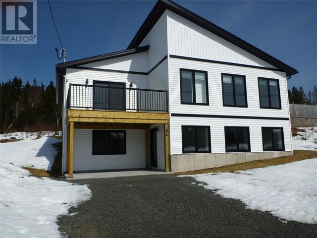 37 Sunset Drive, House other with 6 bedrooms, 3 bathrooms and null parking in Clarenville NL | Image 1