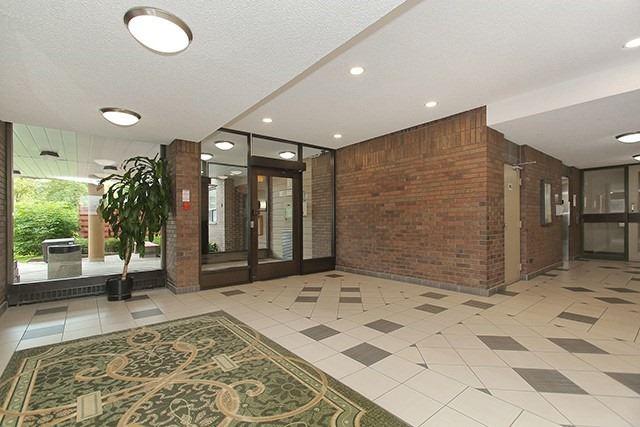 411 - 40 Sunrise Ave, Condo with 2 bedrooms, 1 bathrooms and 1 parking in Toronto ON | Image 17