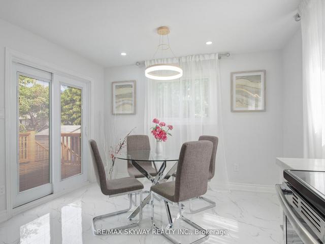 317 West 2nd St, House detached with 2 bedrooms, 2 bathrooms and 3 parking in Hamilton ON | Image 2