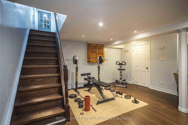 50 Treverton Dr, House detached with 4 bedrooms, 3 bathrooms and 5 parking in Toronto ON | Image 36