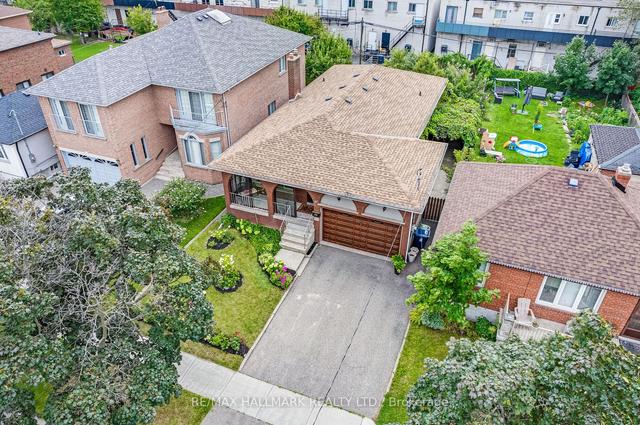 57 Regent Rd, House detached with 3 bedrooms, 3 bathrooms and 6 parking in Toronto ON | Image 33