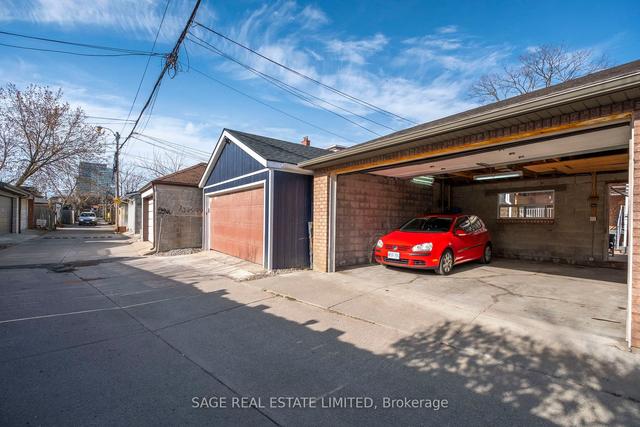 710 Brock Ave, House detached with 3 bedrooms, 3 bathrooms and 2 parking in Toronto ON | Image 26