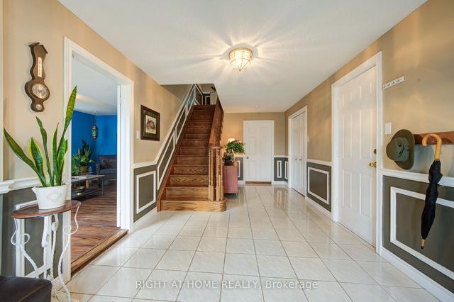 19 Renata Crt, House detached with 5 bedrooms, 4 bathrooms and 6 parking in Hamilton ON | Image 37