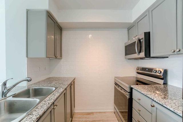 1739 - 35 Viking Lane, Condo with 2 bedrooms, 2 bathrooms and 1 parking in Toronto ON | Image 9
