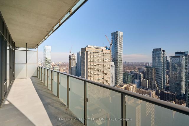 4309 - 65 St Mary St, Condo with 2 bedrooms, 2 bathrooms and 1 parking in Toronto ON | Image 7