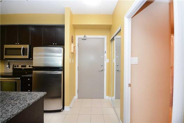 3303 - 3525 Kariya Dr, Condo with 2 bedrooms, 2 bathrooms and 2 parking in Mississauga ON | Image 5