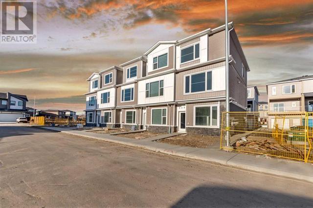 225 Saddlepeace Crescent Ne, House attached with 4 bedrooms, 3 bathrooms and 1 parking in Calgary AB | Image 7