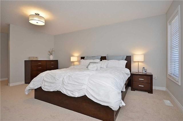 2469 Grand Oak Tr, House attached with 3 bedrooms, 4 bathrooms and 2 parking in Oakville ON | Image 10