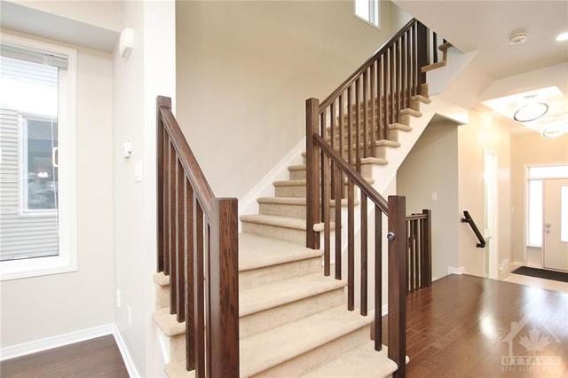 647 Gabriola Way, Townhouse with 3 bedrooms, 3 bathrooms and 3 parking in Ottawa ON | Image 17