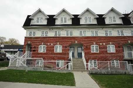  Th 4 - 593 Kennedy Rd, Townhouse with 3 bedrooms, 2 bathrooms and 1 parking in Toronto ON | Image 1
