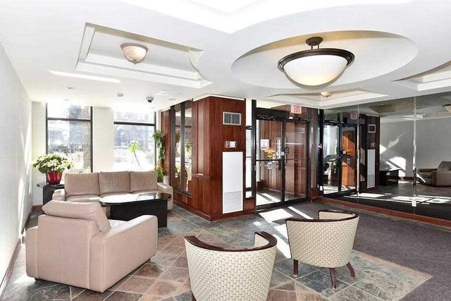 256 - 24 Southport St, Condo with 1 bedrooms, 1 bathrooms and 1 parking in Toronto ON | Image 2