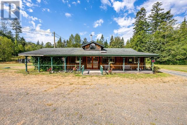 8185 Island Hwy S, House detached with 4 bedrooms, 4 bathrooms and 6 parking in Comox Valley A BC | Image 4