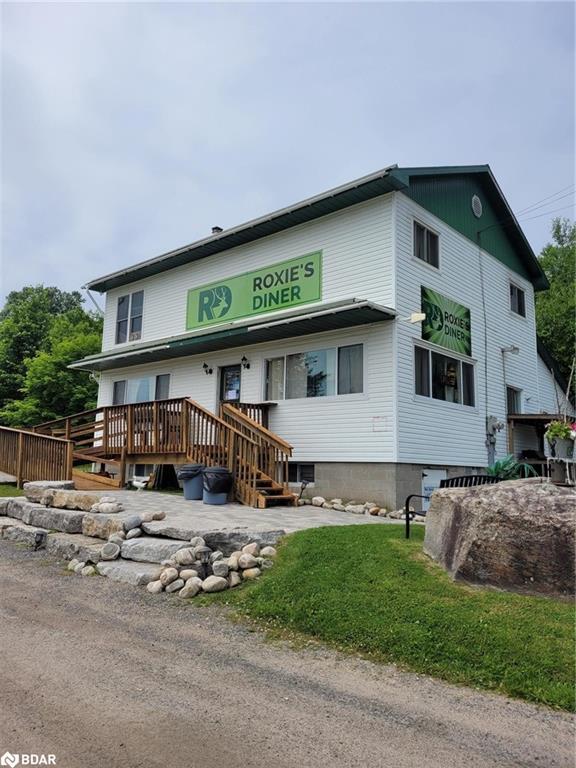 11643 522 Highway, House detached with 2 bedrooms, 2 bathrooms and 15 parking in Parry Sound, Unorganized, Centre Part ON | Card Image