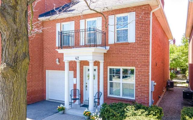 42 Stornwood Crt, Townhouse with 2 bedrooms, 4 bathrooms and 2 parking in Brampton ON | Image 16
