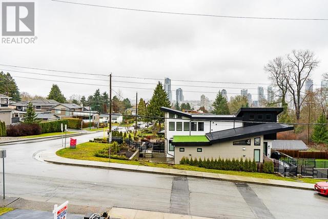 1 - 4096 Nithsdale Street, House detached with 3 bedrooms, 4 bathrooms and 5 parking in Burnaby BC | Image 26