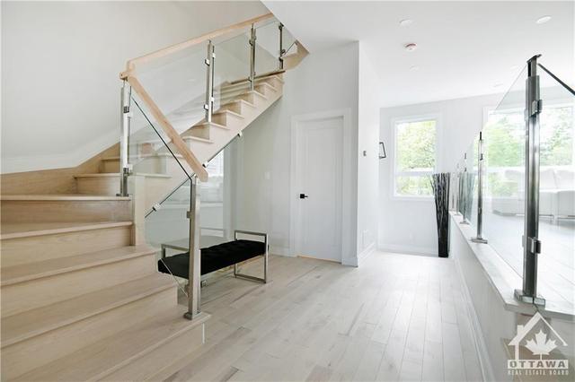 191 Kipp Street, Townhouse with 3 bedrooms, 4 bathrooms and 1 parking in Ottawa ON | Image 3