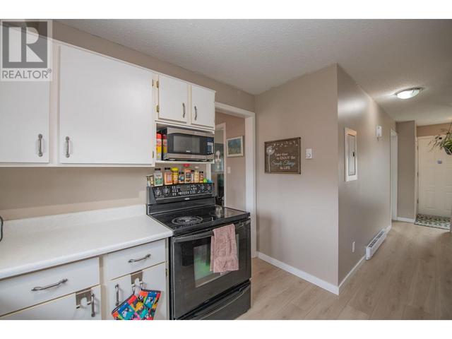 4990 - 25 Avenue Unit# 3, House attached with 2 bedrooms, 1 bathrooms and 2 parking in Vernon BC | Image 14