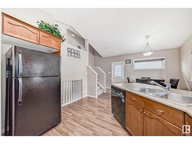 2333 28a Av Nw Nw, House detached with 4 bedrooms, 2 bathrooms and null parking in Edmonton AB | Image 9