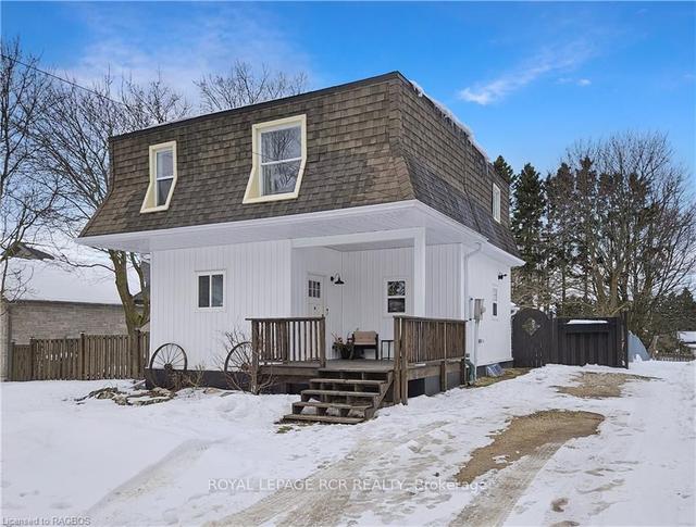 136 Isla St, House detached with 3 bedrooms, 2 bathrooms and 2 parking in Grey Highlands ON | Image 1