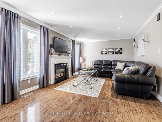 603 Dutch Elliott Crt, House detached with 5 bedrooms, 5 bathrooms and 6 parking in Newmarket ON | Image 40