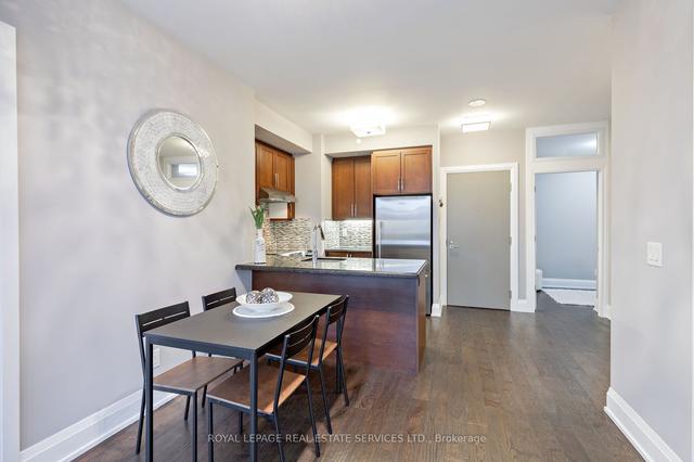 715 - 2 Old Mill Dr, Condo with 2 bedrooms, 2 bathrooms and 1 parking in Toronto ON | Image 32